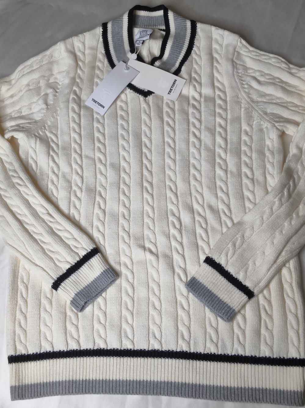 Tretorn Cable-Knit V-Neck Sweater in Cream with Contrast Trim